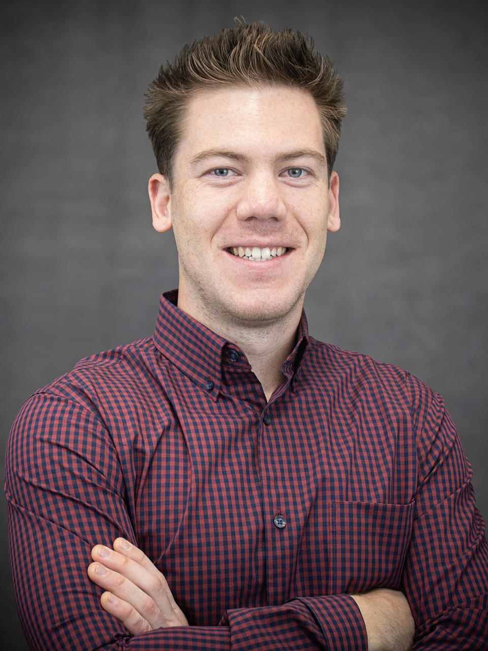 thomas_headshot